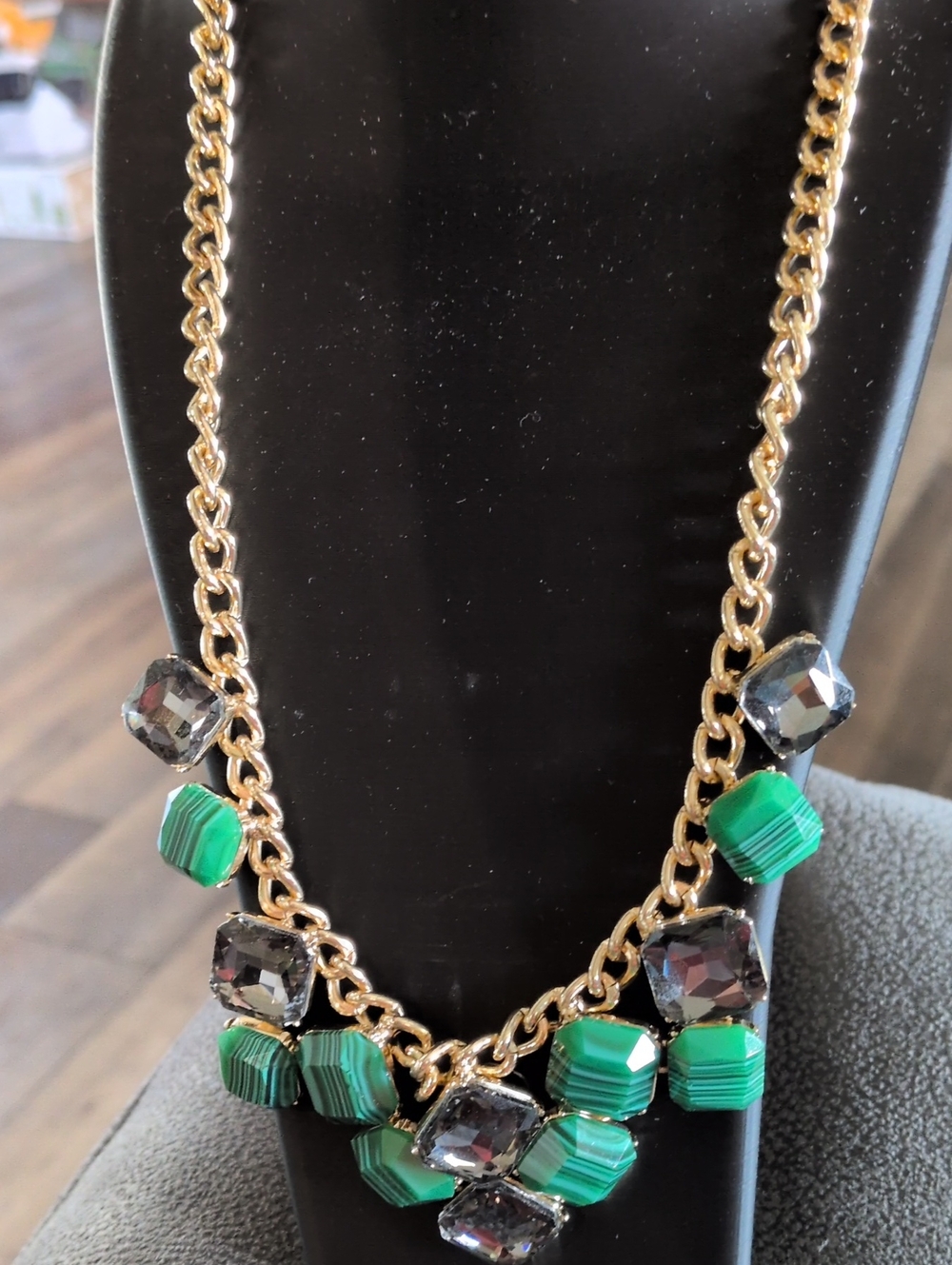 INC International Concepts Gold-Tone‎ Green Ribbed & Smoky Grey Crystal Stat